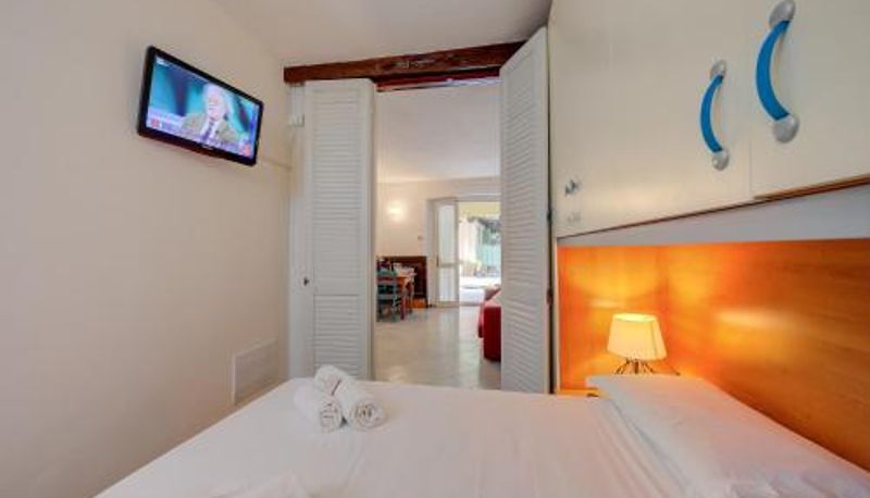 Apartment - Vicolo 42-private Terrace-200m Lake - Happy Rentals