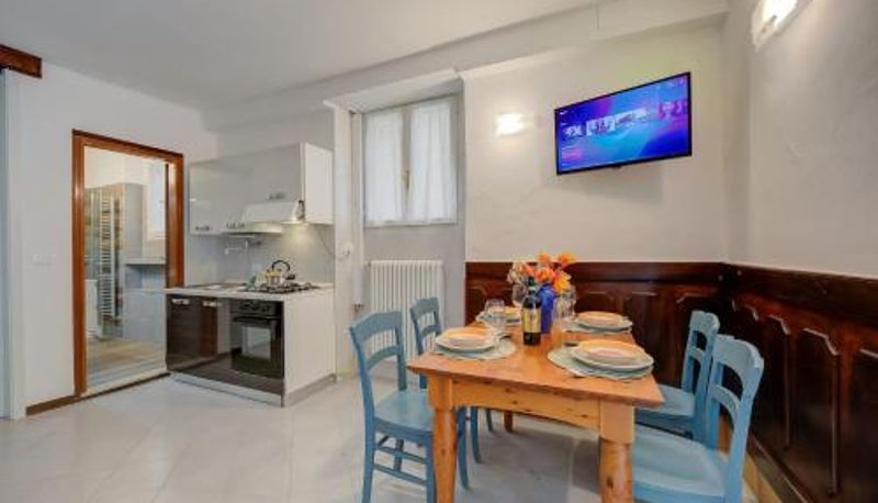 Apartment - Vicolo 42-private Terrace-200m Lake - Happy Rentals