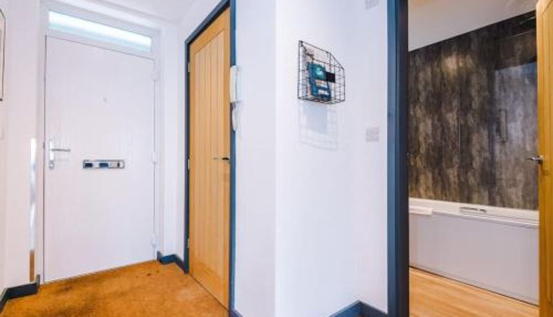 Camera standard - Perfect for Contractors Long Stays and Close amenities