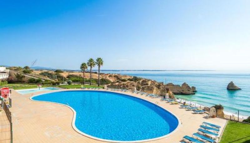 Pool - confortavel T2 em condominio de qualidade LGS20T2