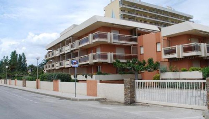 Info - parking  clim  bord de mer Le Lavandou T2 pour 4 pers