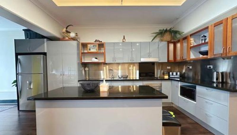 Info - Heritage Building Penthouse CBD Apartment