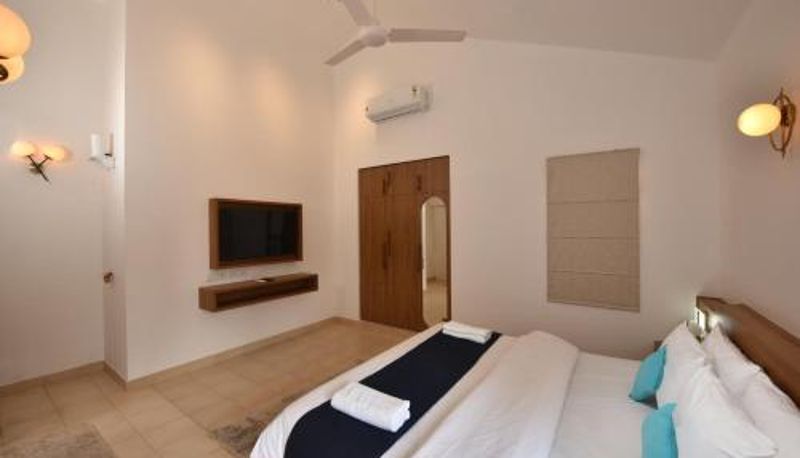 Apartment - close to Beach - By Lembranca  Next to Novotel and Starbucks Azure Luxury 3-Bedroom Penthouse Candolim