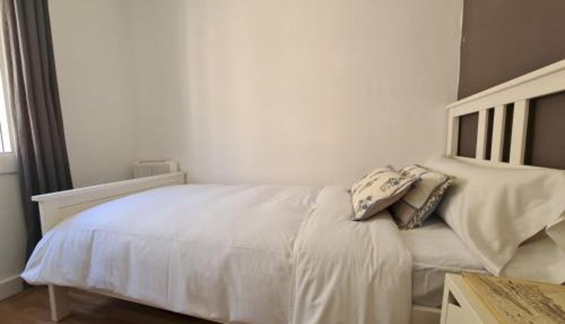 Apartamento - WALK to CAMP NOU - Wi-Fi AC 3 Bed by MyRentalHost