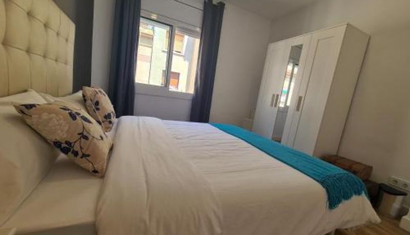 Apartamento - WALK to CAMP NOU - Wi-Fi AC 3 Bed by MyRentalHost