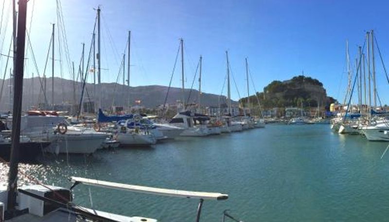 Informacje - La Riviera bajo esquina- Serviden