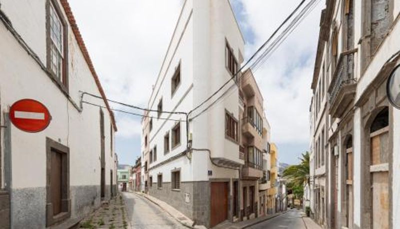 Apartment - HomeForGuest NEW Duplex with Rooftop next to Arucas Cathedral
