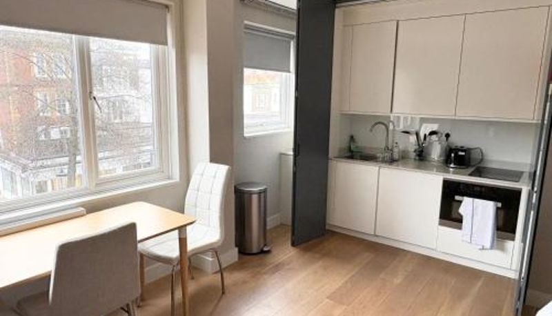 Info - Brompton Cross 1BR newly refurbished