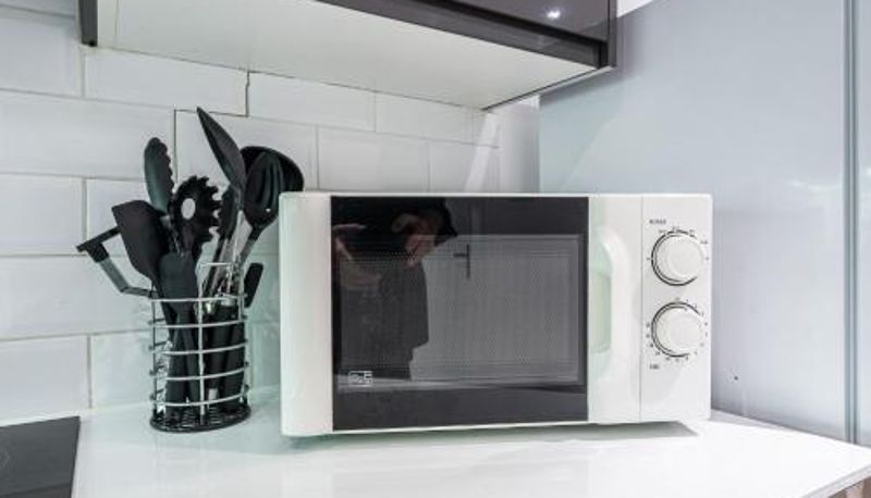 Camera standard - Elegant West Kensington Studio Central London