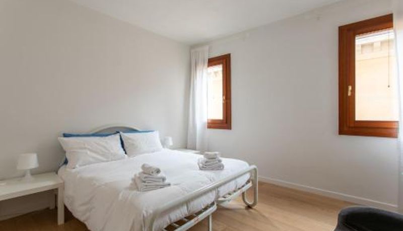 Apartment - 2 minutes walk from the train station Venice Lance with Lift
