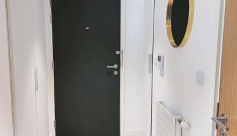 Appartement - Stylish Apt Sleeps 2 with Balcony
