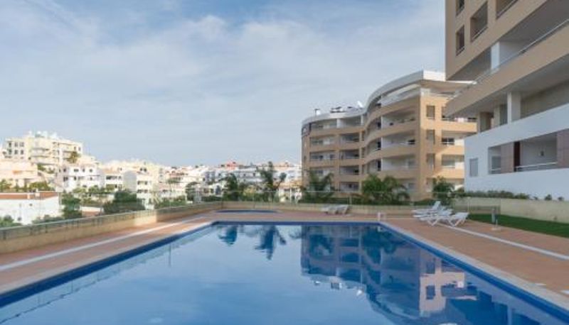 Pool - Akisol Lagos In II