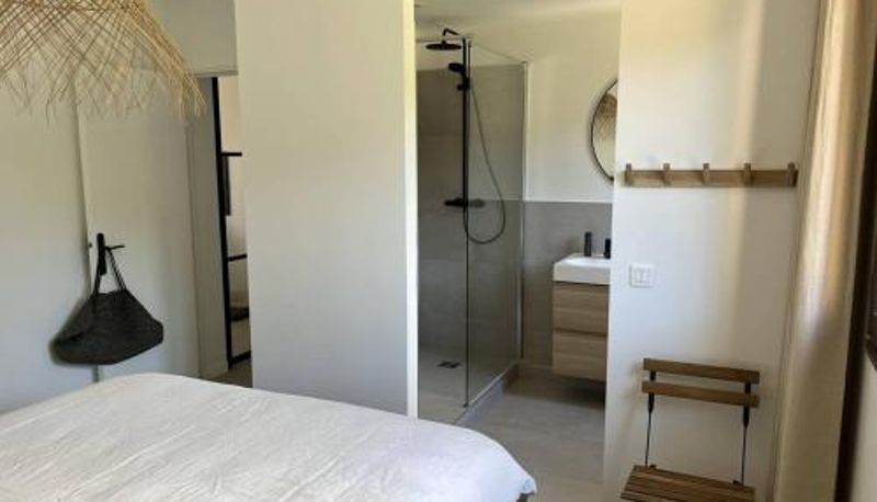 Info - Parking - FR-1-726-27  Internet  Piscine  Balcon Appt Haut Standing
