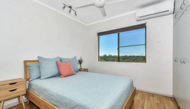 Información - Gorgeous Golf Course views from top floor