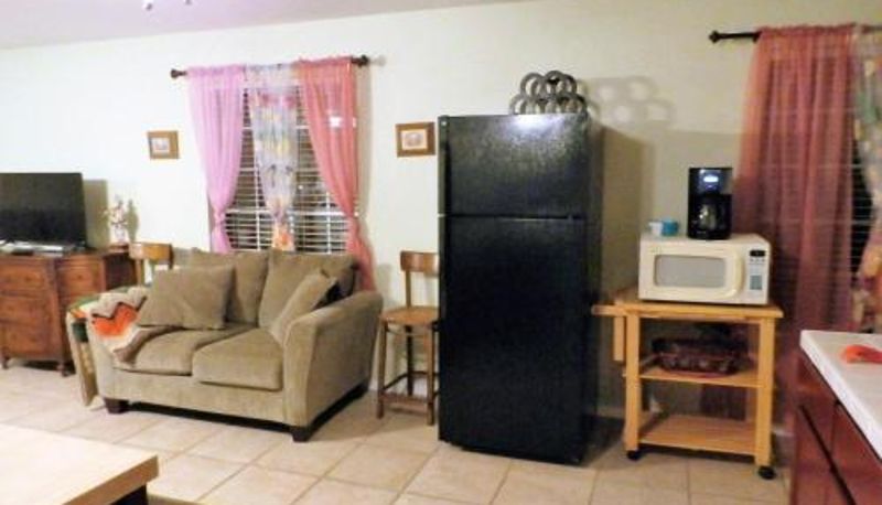 Appartement - Charming Downstairs Unit