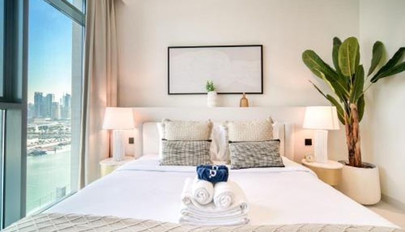 Standardzimmer - Seaside Splendor: Luxe Retreat at Emaar Beachfront