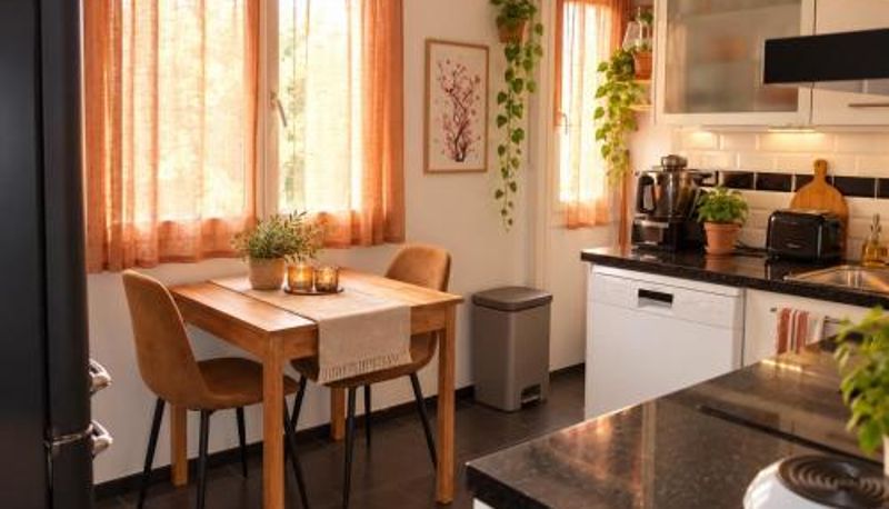 Standart oda - gare de Biot et Garage  proche mer Entre Nice et Cannes