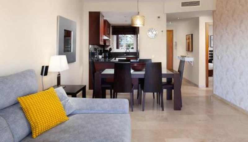 Daire - Malibu Mansions by the beach by ALFRESCO STAYS