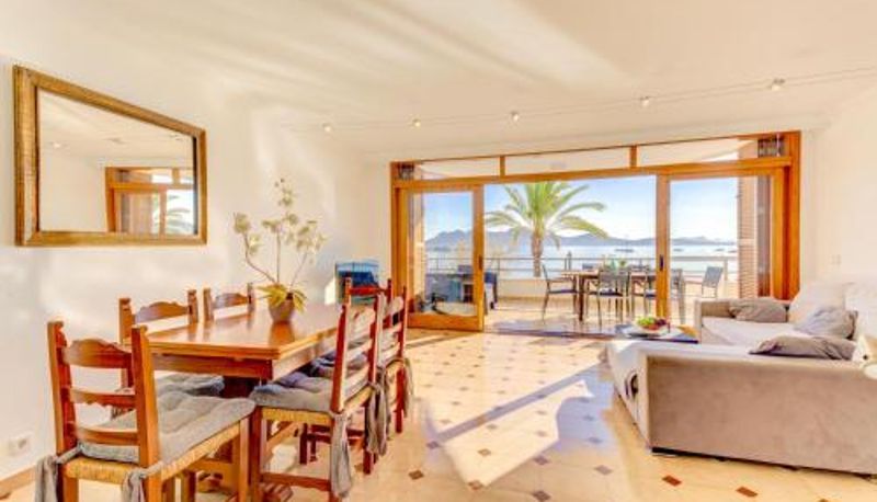Appartement - Emma Beachfront Apartment by Sealand Villas