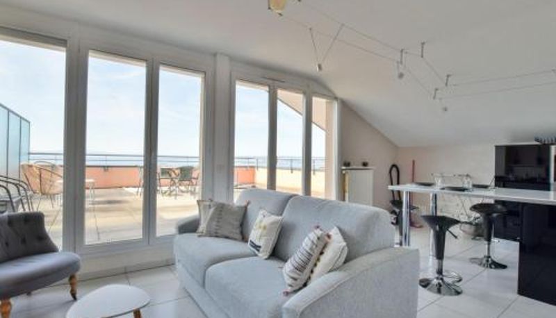 Chambre Standard - animaux et parking - FR-1-498-69  avec terrasse Appartement cozy à Évian