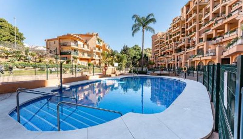 Apartamento - Cozy 2BR for 6  Pool & Rooftop Mountain Views