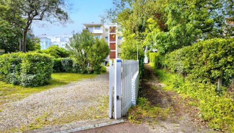 Info - Arcachon Pereire - T2 Front de Mer avec Balcon et Parking - FR-1-433-26