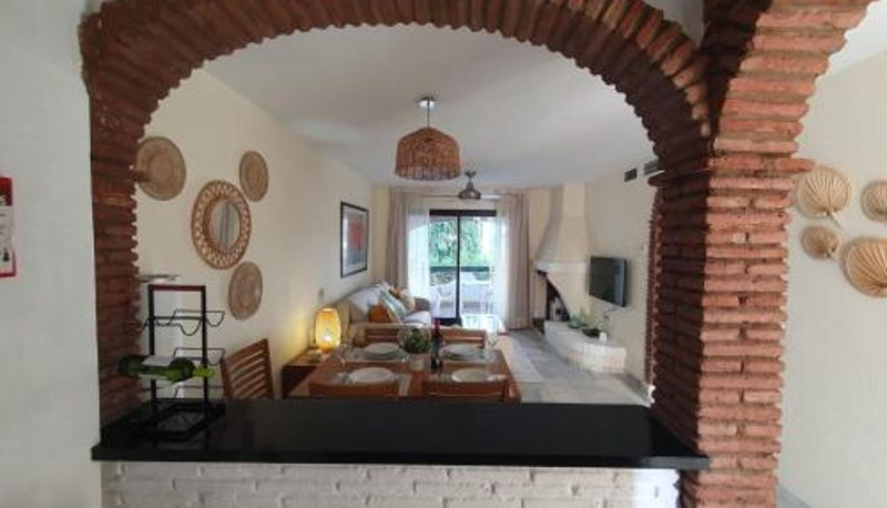 Appartamento - Club Calahonda Walking distance to Beach