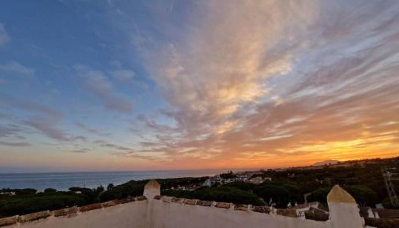 Appartamento - Club Calahonda Walking distance to Beach