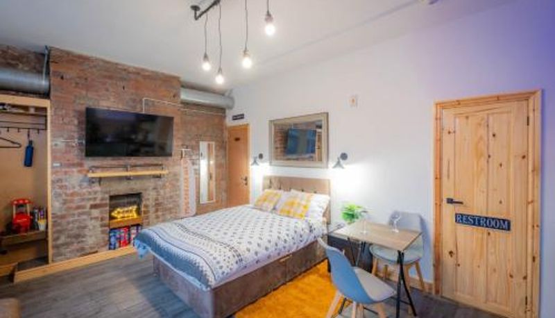 Info - Stylish Stays in Leeds Hosted with Care