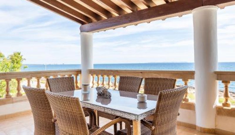 Otel açık alanı - vistamar sa rapita