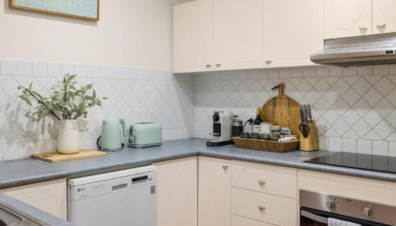 Info - Cozy Heaven in Leafy Larrakeyah