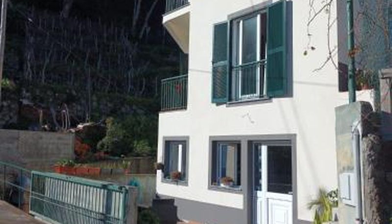 Info - Sunrise Bay - Modern Flat with stunning views