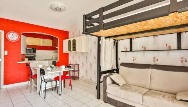 Camera standard - Valentin - 50m plage - Parking