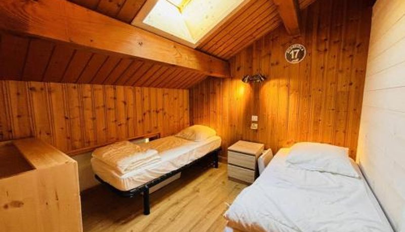 Informacje - animaux admis - FR-1-757-132  balcon  proche pistes Triplex 6 pers