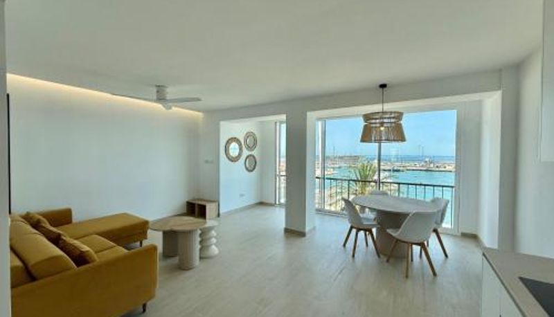 Info - Apartamento con vistas al Puerto y Parking
