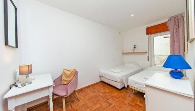 Apartment - Rising Sun Apartments