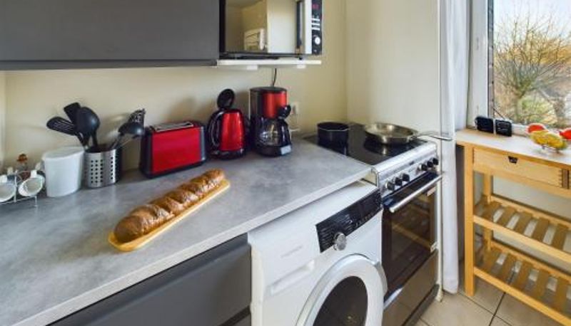 Appartamento - -LITTO- Concarneau avec terrasse proche commerces