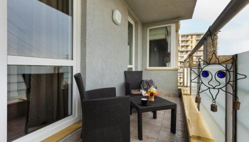 Apartament - Cozy Apartment near Airport by Noclegi Renters