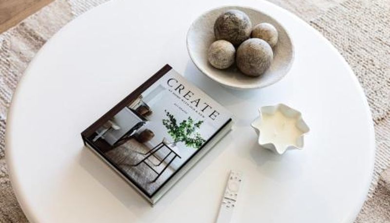 Info - Coastal Modern Paradise