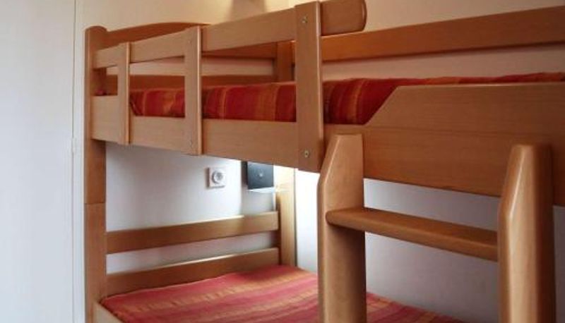 Chambre Standard - proche jardin d'enfants  balcon Appartement ski-in/ski-out 6 pers