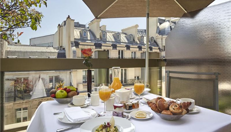 Innenbreich - Hotel Warwick Paris