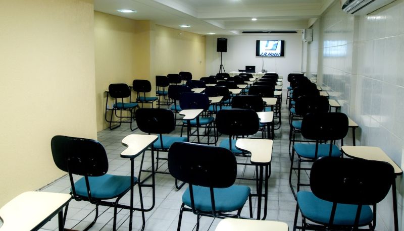 Sala de reuniones - JR Hotel