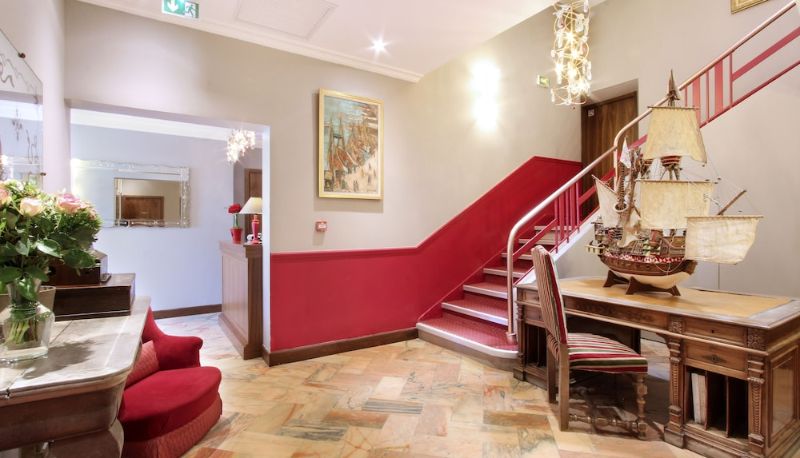 Lobby - Le Rhul
