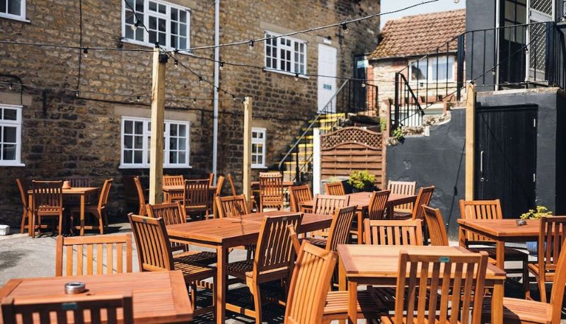 Garden - The George and Dragon Hotel