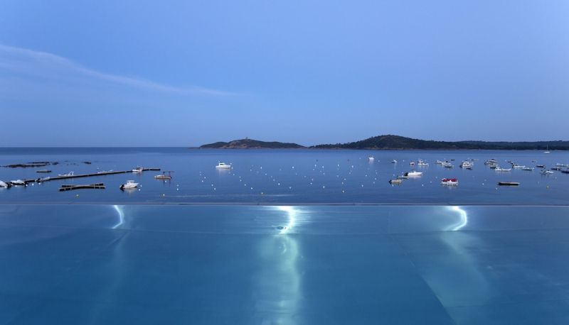 Piscina - Hotel Le Pinarello