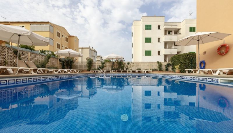 Piscina - Hotel Golf Beach