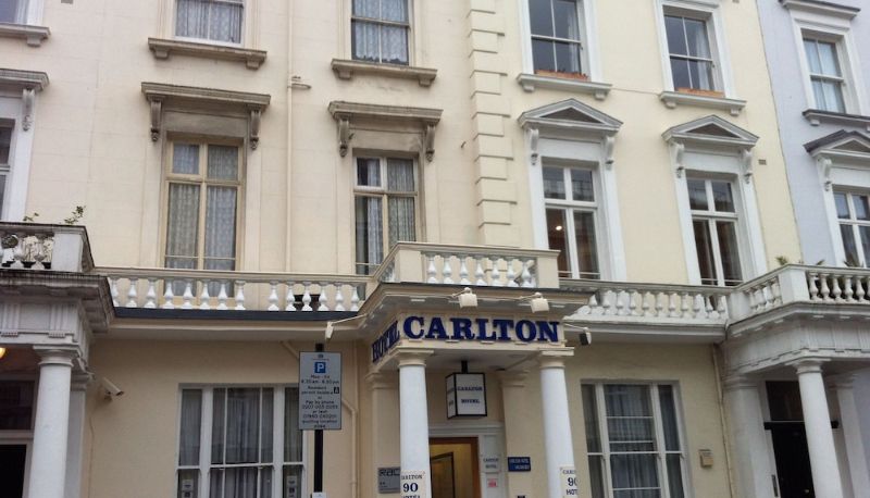 インフォメーションセンター - Carlton Hotel