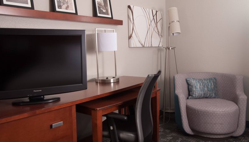 Zimmer - Courtyard by Marriott Charleston Waterfront