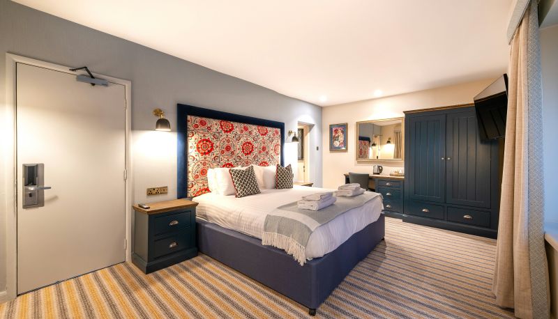 Room - Thatchers Hotel