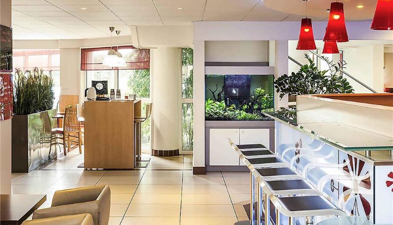Bar - ibis Massy